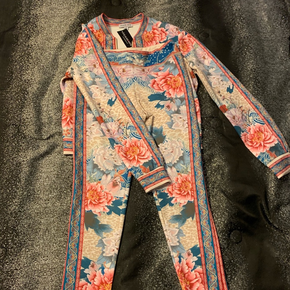 Floral pants set